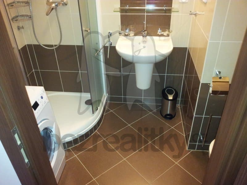 Prenájom bytu 1-izbový 32 m², Hornoměcholupská, Praha, Praha Prenájom bytu 1-izbový 32 m², Hornoměcholupská, Praha, Praha