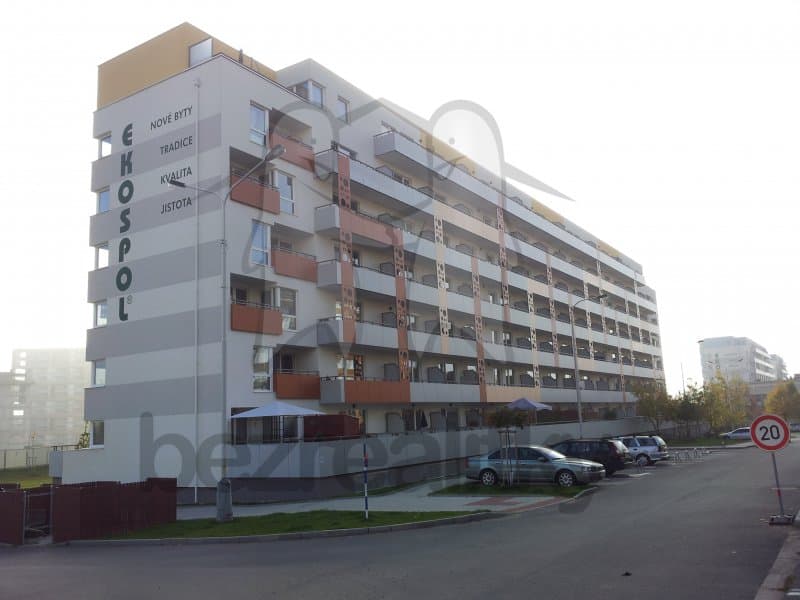 Prenájom bytu 1-izbový 32 m², Hornoměcholupská, Praha, Praha Prenájom bytu 1-izbový 32 m², Hornoměcholupská, Praha, Praha