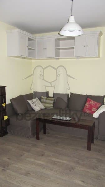 Prenájom bytu 2-izbový 42 m², Humpolecká, Praha, Praha Prenájom bytu 2-izbový 42 m², Humpolecká, Praha, Praha