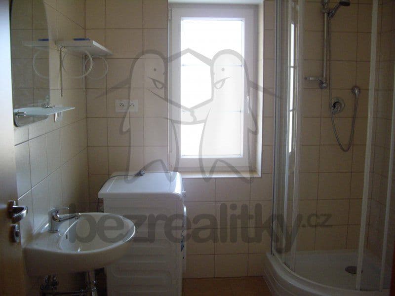 Prenájom bytu 1-izbový 35 m², Dlouhá, Karlovy Vary, Karlovarský kraj Prenájom bytu 1-izbový 35 m², Dlouhá, Karlovy Vary, Karlovarský kraj