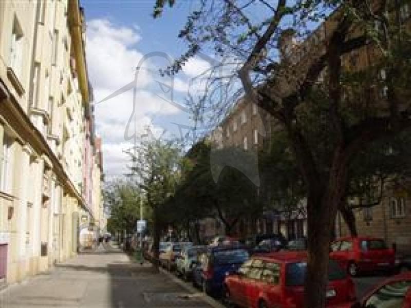 Prenájom bytu 1-izbový 29 m², Jaselská , Praha, Praha Prenájom bytu 1-izbový 29 m², Jaselská , Praha, Praha