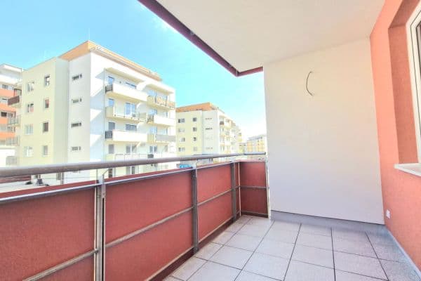 Prenájom bytu 2-izbový 60 m², Chvalovka, Brno Prenájom bytu 2-izbový 60 m², Chvalovka, Brno