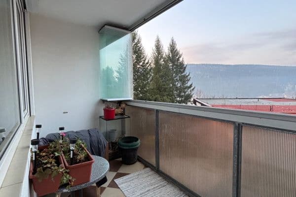 Prenájom bytu 3-izbový 80 m², U Lesíka, Tanvald Prenájom bytu 3-izbový 80 m², U Lesíka, Tanvald