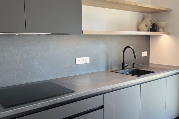 Prenájom bytu 3-izbový 99 m², Pavla Beneše, Praha Prenájom bytu 3-izbový 99 m², Pavla Beneše, Praha