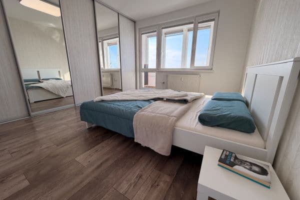 Prenájom bytu 3-izbový 77 m², Holíčska, Bratislava Prenájom bytu 3-izbový 77 m², Holíčska, Bratislava