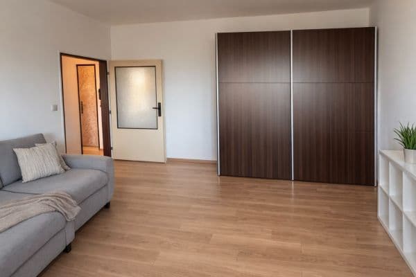 Prenájom bytu 1-izbový 41 m², J. E. Purkyně, Frýdek-Místek Prenájom bytu 1-izbový 41 m², J. E. Purkyně, Frýdek-Místek