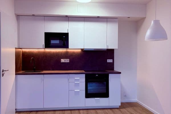 Prenájom bytu 2-izbový 53 m², Ke křížku, Kladno Prenájom bytu 2-izbový 53 m², Ke křížku, Kladno