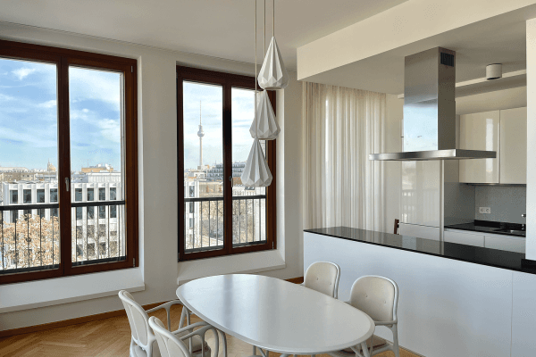 Prenájom bytu 3-izbový 120 m², Berlin, Berlín Prenájom bytu 3-izbový 120 m², Berlin, Berlín