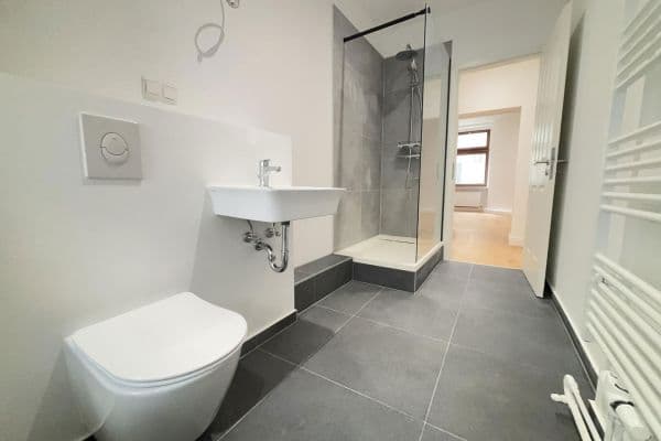 Predaj bytu 3-izbový 70 m², Gneisenaustraße 65, Berlin, Berlín Predaj bytu 3-izbový 70 m², Gneisenaustraße 65, Berlin, Berlín
