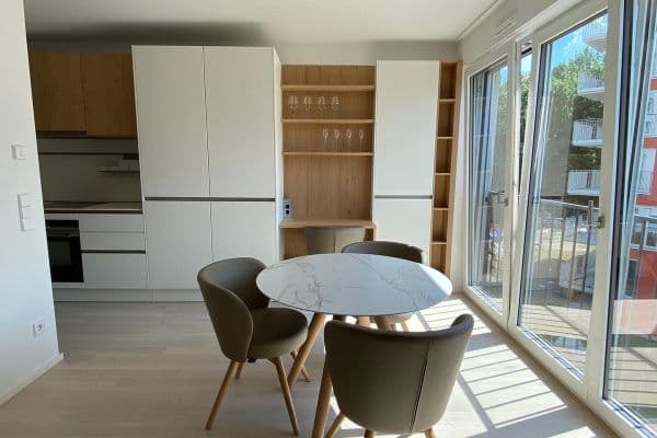 Prenájom bytu 2-izbový 45 m², München, Bavorsko Prenájom bytu 2-izbový 45 m², München, Bavorsko