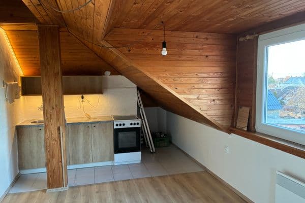 Prenájom bytu 2-izbový 42 m², Komenského, Šternberk Prenájom bytu 2-izbový 42 m², Komenského, Šternberk