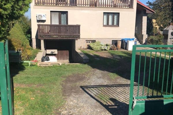 Prenájom bytu 2-izbový 80 m², U Parku, Svojetice Prenájom bytu 2-izbový 80 m², U Parku, Svojetice