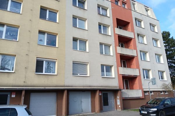 Prenájom bytu 2-izbový 56 m², Gagarinova, Znojmo, Jihomoravský kraj Prenájom bytu 2-izbový 56 m², Gagarinova, Znojmo, Jihomoravský kraj
