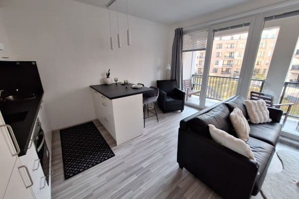 Prenájom bytu 2-izbový 54 m², Huppnerova, Praha Prenájom bytu 2-izbový 54 m², Huppnerova, Praha