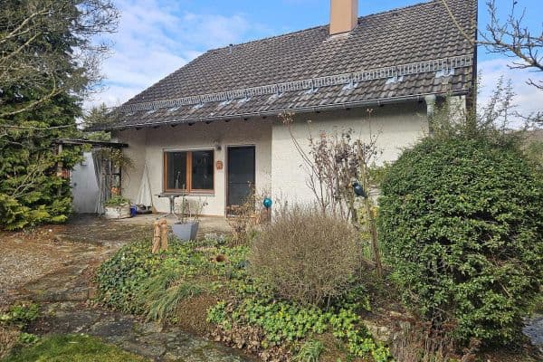 Predaj domu 128 m², pozemek 748 m², Brahmsweg 12, Herbrechtingen Predaj domu 128 m², pozemek 748 m², Brahmsweg 12, Herbrechtingen