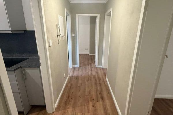 Predaj bytu 2-izbový 58 m², Berlin, Berlín Predaj bytu 2-izbový 58 m², Berlin, Berlín