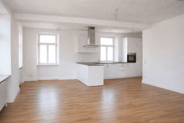 Prenájom bytu 3-izbový 110 m², Sinsheim Prenájom bytu 3-izbový 110 m², Sinsheim