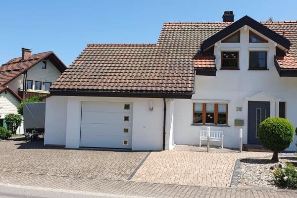 Predaj domu 145 m², pozemek 531 m², Kaisermatte 38, Görwihl Predaj domu 145 m², pozemek 531 m², Kaisermatte 38, Görwihl