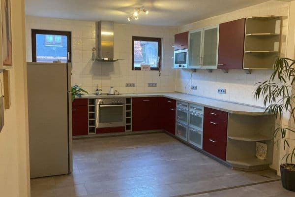 Prenájom bytu 3-izbový 100 m², Bickenbach Prenájom bytu 3-izbový 100 m², Bickenbach