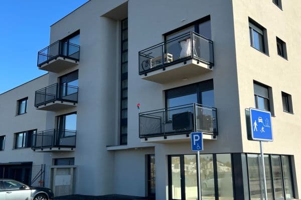 Prenájom bytu 2-izbový 55 m², Jordánská, Praha Prenájom bytu 2-izbový 55 m², Jordánská, Praha