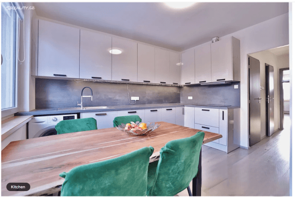 Prenájom bytu 3-izbový 77 m², Bryksova, Prague Prenájom bytu 3-izbový 77 m², Bryksova, Prague