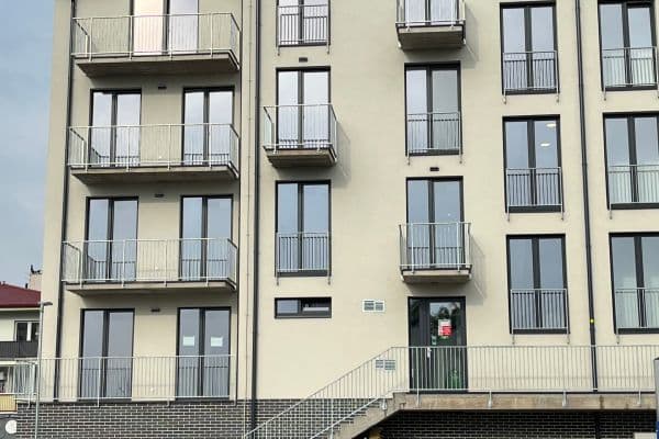 Prenájom bytu 1-izbový 30 m², Český Brod Prenájom bytu 1-izbový 30 m², Český Brod