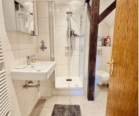 Prenájom bytu 2-izbový 54 m², Schiersteiner Str. 88, Wiesbaden, Hesensko Prenájom bytu 2-izbový 54 m², Schiersteiner Str. 88, Wiesbaden, Hesensko