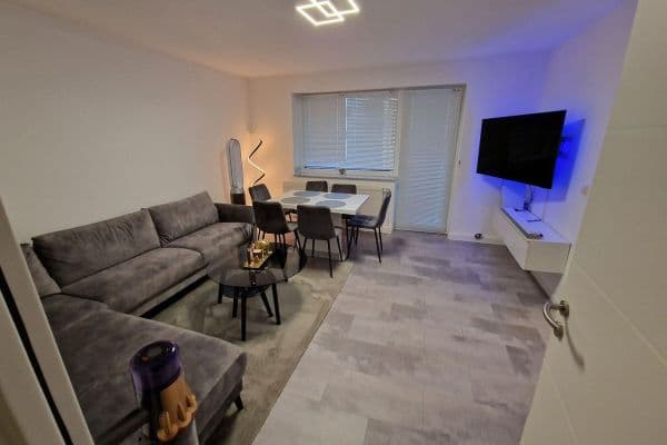 Prenájom bytu 2-izbový 63 m², Köln Prenájom bytu 2-izbový 63 m², Köln