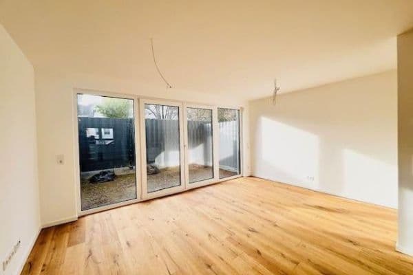 Predaj domu 110 m², pozemek 57 m², Neideckerstraße 4, Mainz Predaj domu 110 m², pozemek 57 m², Neideckerstraße 4, Mainz