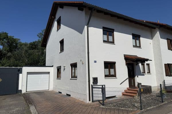 Predaj domu 198 m², pozemek 200 m², Oberstimm, Bavorsko Predaj domu 198 m², pozemek 200 m², Oberstimm, Bavorsko