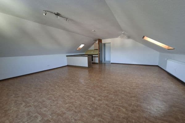 Prenájom bytu 1-izbový 42 m², Bischofsheim Prenájom bytu 1-izbový 42 m², Bischofsheim