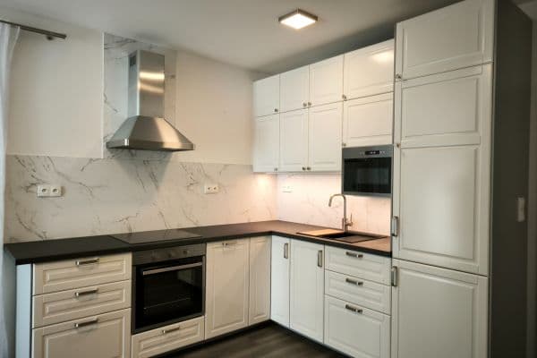 Prenájom bytu 1-izbový 33 m², Kounická, Český Brod Prenájom bytu 1-izbový 33 m², Kounická, Český Brod