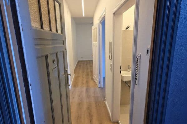 Prenájom bytu 2-izbový 50 m², Berlin, Berlín Prenájom bytu 2-izbový 50 m², Berlin, Berlín