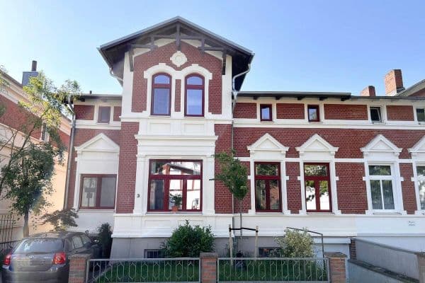 Predaj domu 230 m², pozemek 350 m², Lutherstrasse 3, Schwerin, Meklenbursko-Predpomoransko Predaj domu 230 m², pozemek 350 m², Lutherstrasse 3, Schwerin, Meklenbursko-Predpomoransko