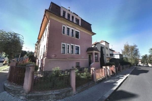 Prenájom bytu 2-izbový 67 m², Vrchlického, Karlovy Vary Prenájom bytu 2-izbový 67 m², Vrchlického, Karlovy Vary