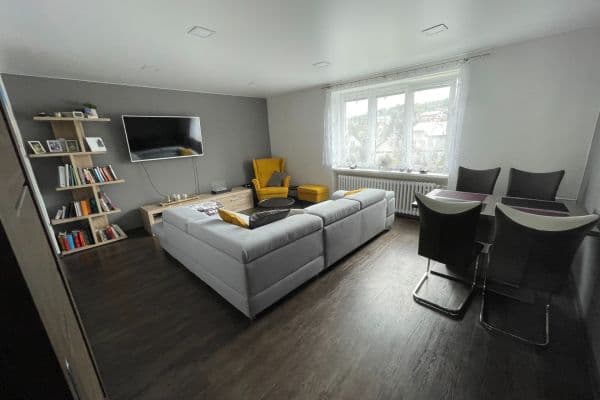 Predaj bytu 3-izbový 75 m², Mánesova, Hodkovice nad Mohelkou Predaj bytu 3-izbový 75 m², Mánesova, Hodkovice nad Mohelkou