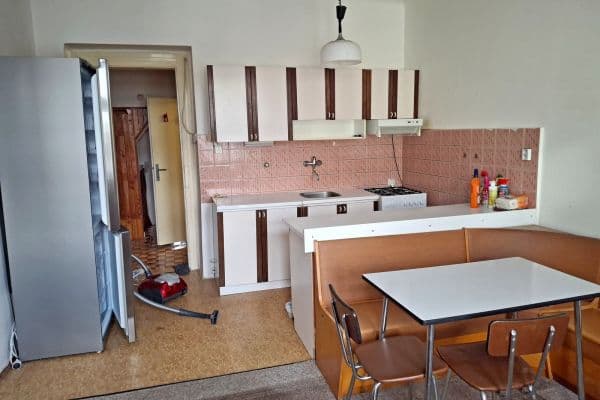 Prenájom bytu 3-izbový 60 m², Na Petynce, Praha Prenájom bytu 3-izbový 60 m², Na Petynce, Praha