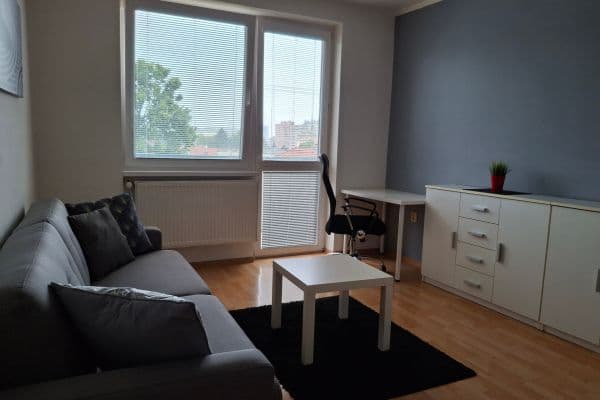 Prenájom bytu 1-izbový 27 m², Wolkerova, Kuřim Prenájom bytu 1-izbový 27 m², Wolkerova, Kuřim
