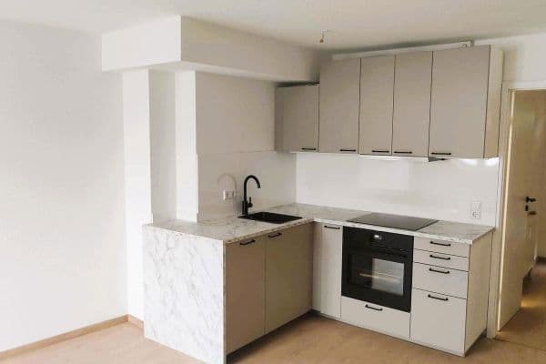 Prenájom bytu 1-izbový 33 m², Fürther Strasse 271, Nürnberg Prenájom bytu 1-izbový 33 m², Fürther Strasse 271, Nürnberg