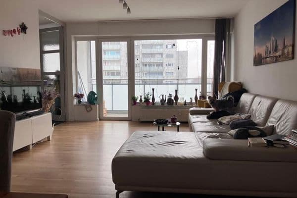 Prenájom bytu 3-izbový 82 m², Sigmund-Freud-Straße 76, Frankfurt, Hesensko Prenájom bytu 3-izbový 82 m², Sigmund-Freud-Straße 76, Frankfurt, Hesensko