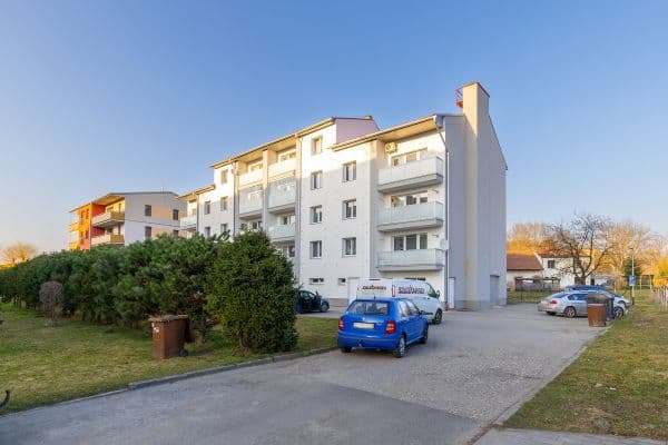 Predaj bytu 3-izbový 74 m², Družstevní, Predaj bytu 3-izbový 74 m², Družstevní,