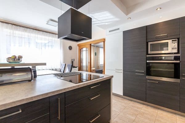 Predaj domu 230 m², pozemek 348 m², Svahová, Horoměřice Predaj domu 230 m², pozemek 348 m², Svahová, Horoměřice