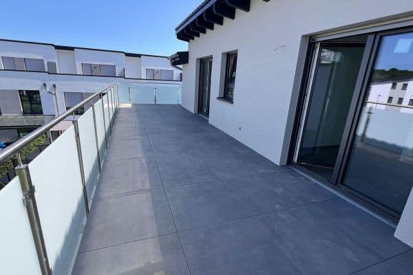 Prenájom bytu 3-izbový 85 m², Offenbach Prenájom bytu 3-izbový 85 m², Offenbach