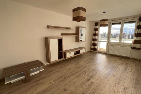 Prenájom bytu 3-izbový 78 m², Krčínova, České Budějovice Prenájom bytu 3-izbový 78 m², Krčínova, České Budějovice