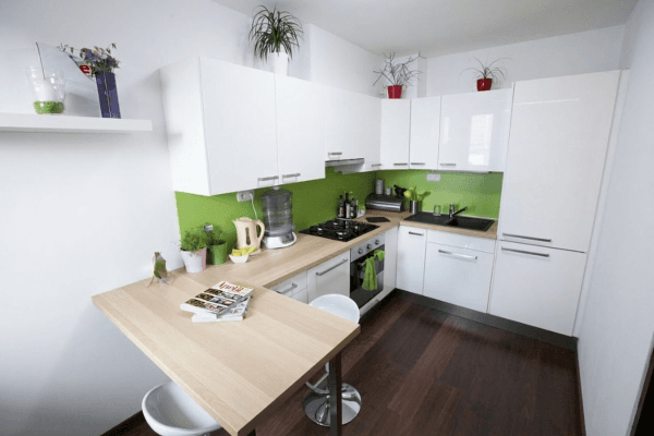 Prenájom bytu 1-izbový 34 m², Hvězdova, Praha Prenájom bytu 1-izbový 34 m², Hvězdova, Praha