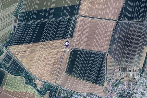 Predaj pozemku 2.423 m², Dolní Němčí Predaj pozemku 2.423 m², Dolní Němčí