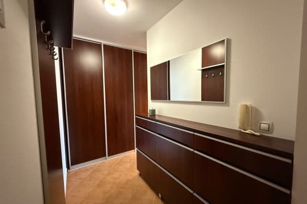 Predaj bytu 3-izbový 91 m², Štefana Majera, Záhorská Bystrica Predaj bytu 3-izbový 91 m², Štefana Majera, Záhorská Bystrica