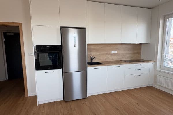 Prenájom bytu 1-izbový 32 m², Táborská, Benešov Prenájom bytu 1-izbový 32 m², Táborská, Benešov