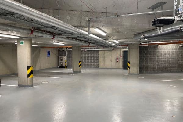 Prenájom garáže 10 m², Střížkovská, Praha Prenájom garáže 10 m², Střížkovská, Praha