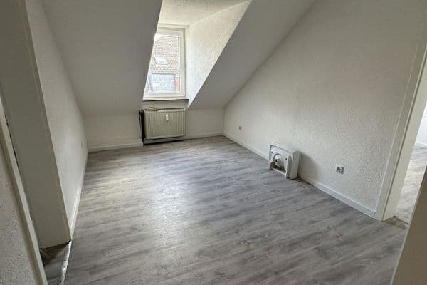 Prenájom bytu 5-izbový 110 m², Gelsenkirchen Prenájom bytu 5-izbový 110 m², Gelsenkirchen